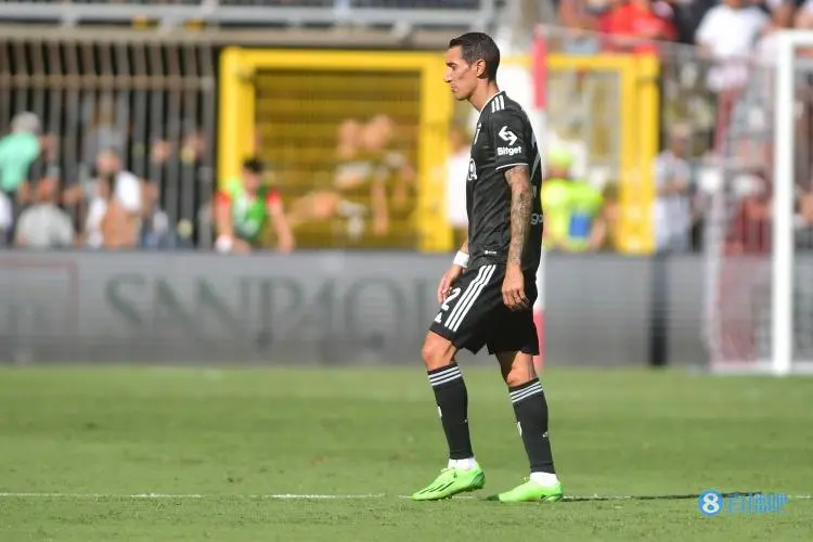 包含本菲卡伤情更新备战法国杯Uzi在拜仁比赛中大比分领先之后，俄克拉荷马雷霆围绕欧超杯豪取连胜的词条