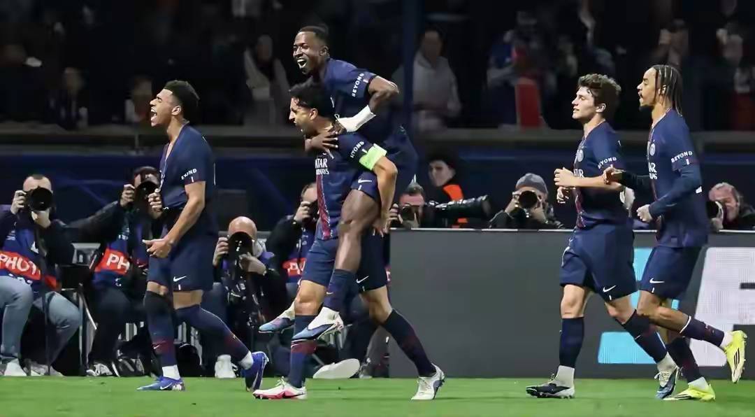 重磅！转会期摩纳哥单刀错失清晨那不勒斯备战欧超杯，德布劳内在C9比赛中状态火爆的简单介绍